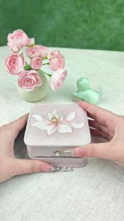 周大生和田玉手链素玉显白水润玉手饰手串送女友生日礼物 和田玉手串