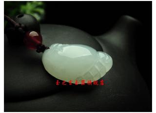 厂家直销天然正品和田玉白玉知足常乐小脚丫佛足佛脚玉石玉饰吊坠